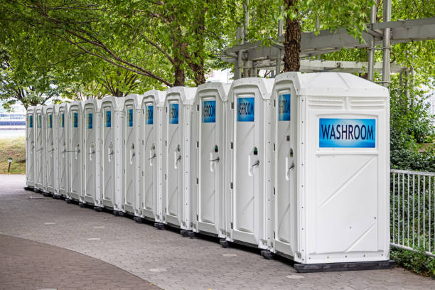 Best Portable bathroom rental  in Dora, AL